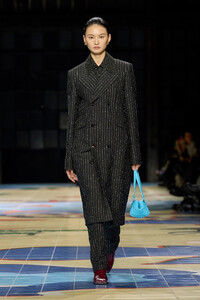 00066-bottega-veneta-spring-2024-ready-to-wear-credit-gorunway.thumb.jpg.ffdd6021dda873b33f837023055201f1.jpg