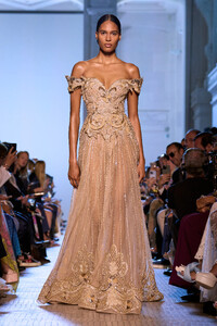 00067-elie-saab-fall-2023-couture-credit-gorunway.thumb.jpg.b69f8dfe9f8511e725854b1ebb303317.jpg