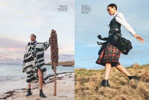 12HarpersBazaarUK06_2024.thumb.jpg.4316e9b9c8f0d9cbee20b352d0157d59.jpg