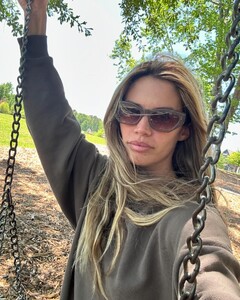 [2024.05.15] sarasampaio_438159813_18439969399058288_5097483430463326507_n.jpg