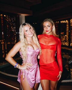 [2024.05.18] hardrockholly_441602887_18432335083053820_6111323990243499120_n.jpg