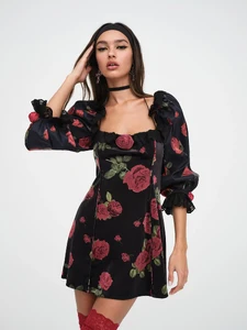 230510_BC_FLL_HO23-BLACK-RED_ROSE_DRESS_0027.webp