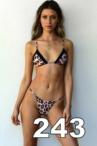 243_foxy_leopard_front.jpg.ffb27ff0bb6635fc19d8ae50eac3f77b.jpg