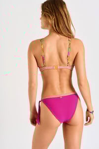 24E-WILO_WALLFLOWER_LRM52-MADIA_KALANY_SEG63-DOS.jpg