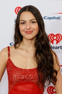 413424312_olivia-22.jpg