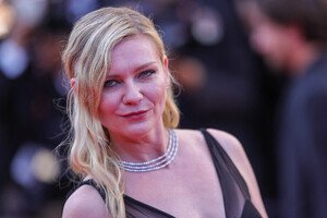 469502283_picturepub-kirsten-dunst-032.jpg