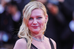 469502302_picturepub-kirsten-dunst-035.jpg