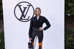 471418138_moretz-2.jpg