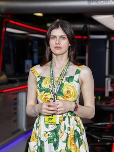 472263481_02.jpg