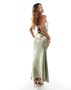 9894-CherryRed_Zora_5.webp