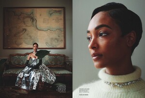 9HarpersBazaarUK06_2024.thumb.jpg.be1fb41249381f8c712a91f4d7a96c4f.jpg