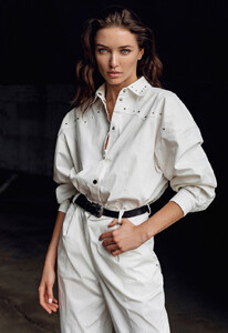 Anastasia Safonov large-1669973357-9347447346daefa9c2f54fb00b6a04b1.jpg