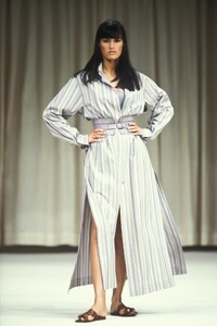 AzzedineAlaia1992WomenRTW15.thumb.jpg.1f035444e4fcad4af7deab05f562d23b.jpg