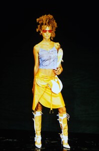 Christian Dior 2000 Women RTW 29-1.jpg