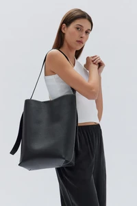 ContrastStitchHoboBag_2093_800x.webp