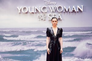 Daisy-Ridley-005~2.jpg