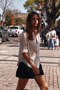 Ellie Lyon large-1715990398-1e6d662d9816b4da2ad2a4abda09610d.jpg
