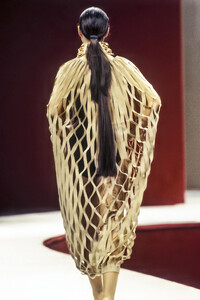 GuyLaroche1993HauteCouture25.thumb.jpg.0776b753664991d8879b2452d70403cf.jpg