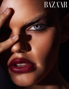 Harper’s_Bazaar_VN_Magazine-2212-WL02-FA.jpg