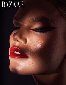 Harper’s_Bazaar_VN_Magazine-2212-WL05-FA.jpg
