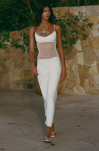 Indah-Brittany-Lifestyle-57_1090x.jpeg