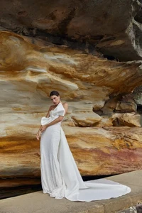 Ines-Avery-wedding-gown-Karen-Willis-Holmes-Bridal-Parsley-Bay-Bespoke-Collection-5-800x1200.jpg.webp