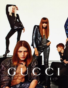 Inez__Vinoodh_Gucci_Fall_Winter_2009_10_06.thumb.jpg.03b9ec6ba0316f35e9e36786933d9390.jpg