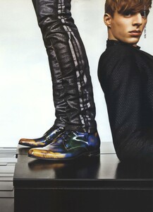 Inez__Vinoodh_Gucci_Fall_Winter_2009_10_10.thumb.jpg.9f4f06223d27212b265643f9ea18a46f.jpg