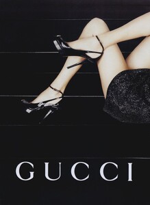 Inez__Vinoodh_Gucci_Pre_Fall_2009_03.thumb.jpg.e1101fd8e9ef01553e1bb393cc5eff6e.jpg