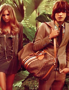 Inez__Vinoodh_Gucci_Spring_Summer_2009_10.thumb.jpg.0275a6106c96bb552a8b4fbafb0ae62d.jpg