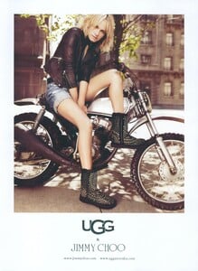 Inez__Vinoodh_Ugg_by_Jimmy_Choo_Fall_Winter_2010_11_01.thumb.jpg.034e46dedc4a6deaf712de1537d5fe30.jpg