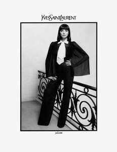 Inez__Vinoodh_Yves_Saint_Laurent_Fall_Winter_2010_11_05.thumb.jpg.c828c12e7ad6cb2f459773da0caf05e0.jpg