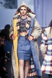 JeanCharlesCastelbajacAW1995RTW.thumb.jpg.3f3b8986550c3fb9361257aaf1848a92.jpg