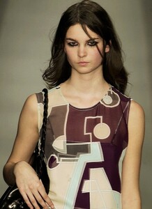 Julie f02pucci-5d.jpg