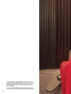 LOfficiel_Paris_2023_12_fr.downmagaz.net-060.thumb.jpg.27e1f6680a6589f6b9bdb6bf24e2b1a0.jpg