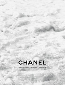 Lagerfeld_Chanel_Fall_Winter_2009_10_10.thumb.jpg.f38581e6dd11d3b863083863e47c5d81.jpg
