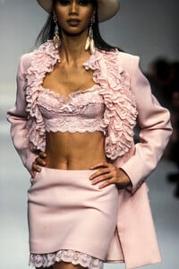 LouisFeraud1994HauteCoutureSS3.thumb.jpg.17be24094e798fe74e3a25cc3f289a2f.jpg