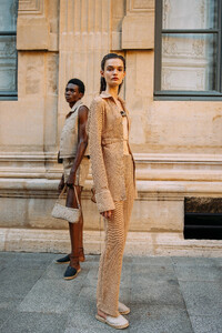 LudovicdeSaintSerninSS24bySTYLEDUMONDE0K3A0721FullRes.thumb.jpg.f1e71c4806b8bff9cb618636925abfc0.jpg