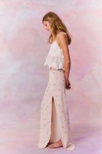 MIDWOODSKIRT-HEAVENLYPINK-LS861-1905_044.webp