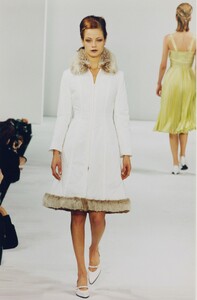 MIUMIU_FS_FW95_063.thumb.jpg.8471cfb912dc6adb0e6764a5439ad83d.jpg