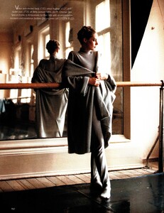 MarieClaireUK_November1990_169.thumb.jpg.7a7a598e281b06b0f4f06ce3f6833568.jpg