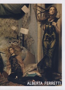 Meisel_Alberta_Ferretti_Fall_Winter_2009_10_04.thumb.jpg.0eced26977e7ba3999fbba02c8560255.jpg