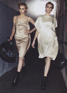 Meisel_Bottega_Veneta_Fall_Winter_2009_10_03.thumb.jpg.b3c85d45dc3b4670e3cf1482b1f86941.jpg