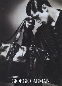 Mert__Marcus_Giorgio_Armani_Fall_Winter_2009_10_09.thumb.jpg.1fa89ea73e5bd8bb8832c89cc9da9cee.jpg