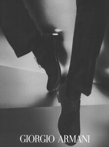 Mert__Marcus_Giorgio_Armani_Fall_Winter_2009_10_11.thumb.jpg.bc9f49fc3ad1e09feff878c4ef59951f.jpg