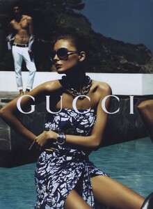 Mert__Marcus_Gucci_Cruise_2010_01.thumb.jpg.4632e457f9bb9e43aea1e53a10999d83.jpg