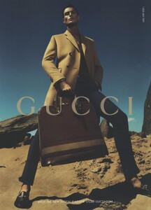 Mert__Marcus_Gucci_Fall_Winter_2010_11_06.thumb.jpg.0a4a786bbfe9db703550a35a01e754a4.jpg