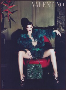 Mert__Marcus_Valentino_Fall_Winter_2009_10_01.thumb.jpg.8828ee6f9817b54de73e9ef0801f49ef.jpg