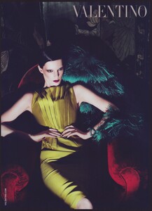 Mert__Marcus_Valentino_Fall_Winter_2009_10_05.thumb.jpg.eb278db7c3573ea6762ffdd94e0b28c7.jpg