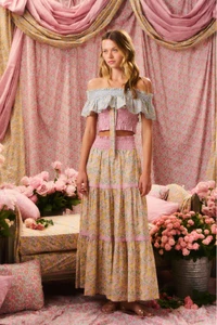 PHIASKIRT-BLUSHINGMEADOWS-LS771-1975_005.webp